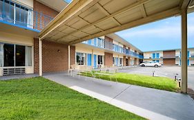 Capitol Inn And Suites